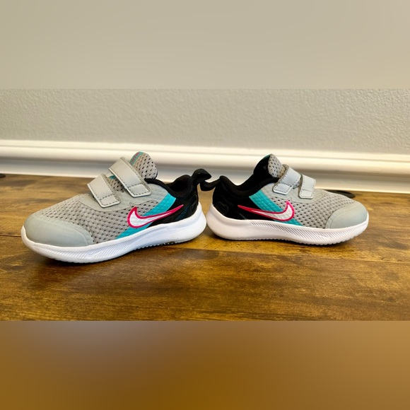 Nike Star Runner 3 SE Sneaker size 8 toddler - Picture 4 of 7